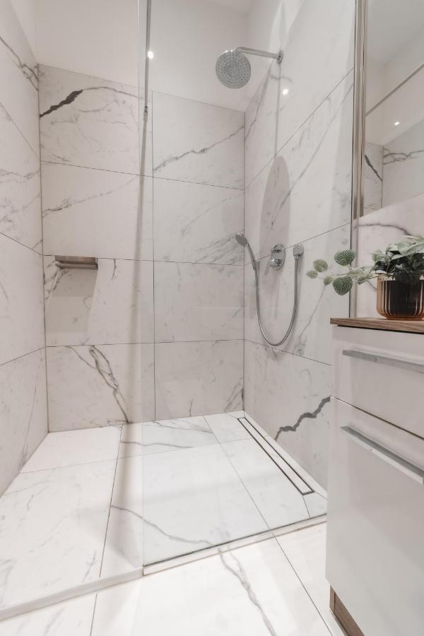 Cozy Apartment, 2 Private Terraces, 8 Min To City Center Viena Exterior foto