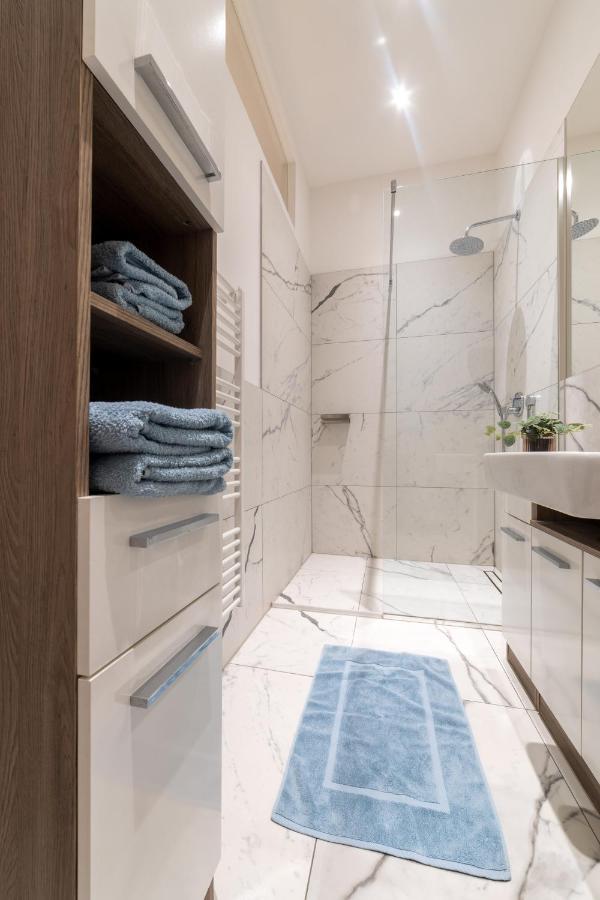 Cozy Apartment, 2 Private Terraces, 8 Min To City Center Viena Exterior foto